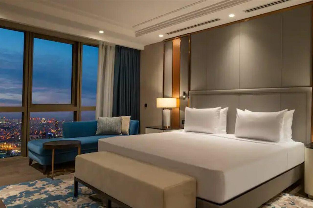 Hilton Mall Of Stambuł Zewnętrze zdjęcie A bedroom at the hotel